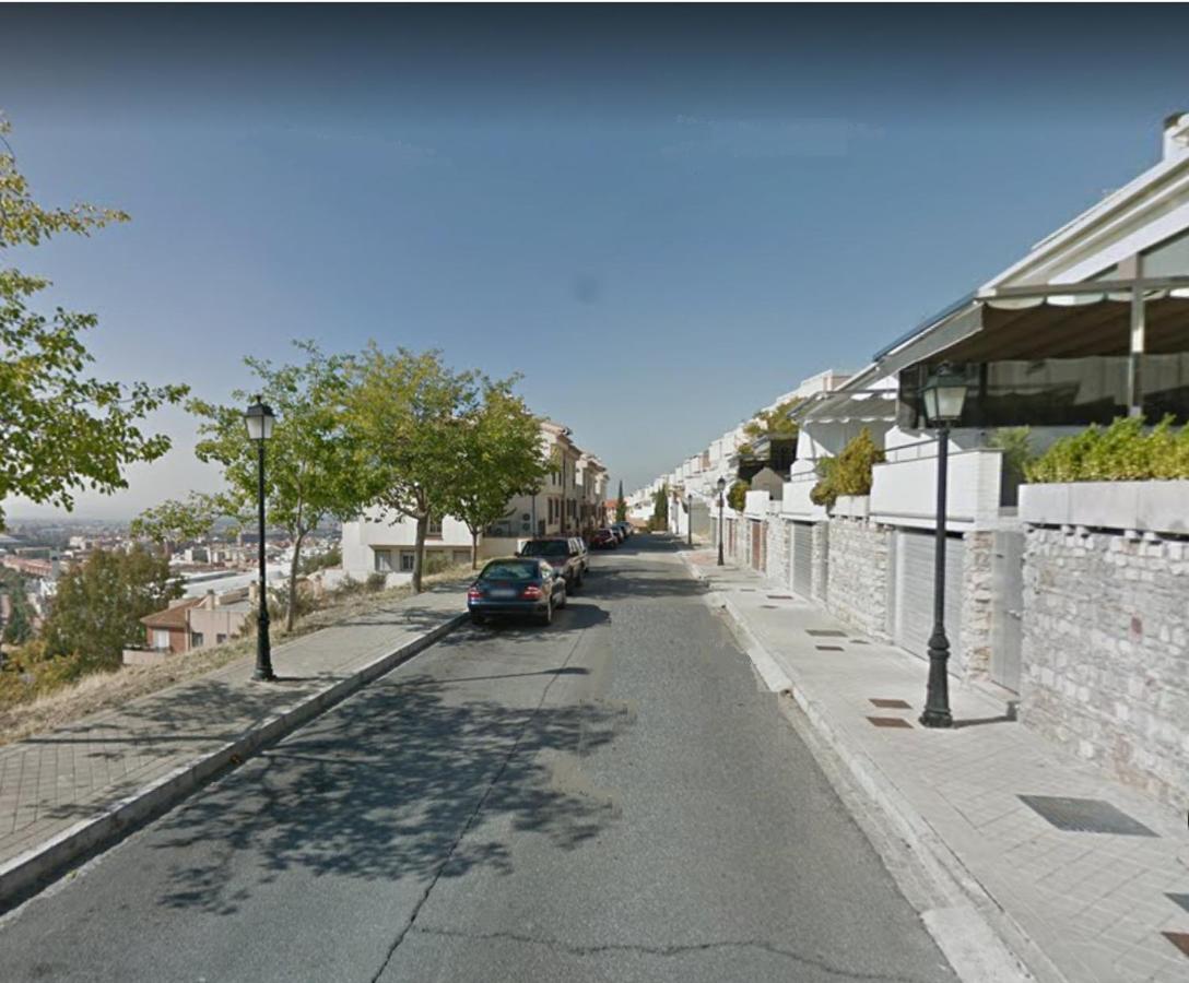 Apartamento Blanco Esquí Y Alhambra. Garaje Privado *