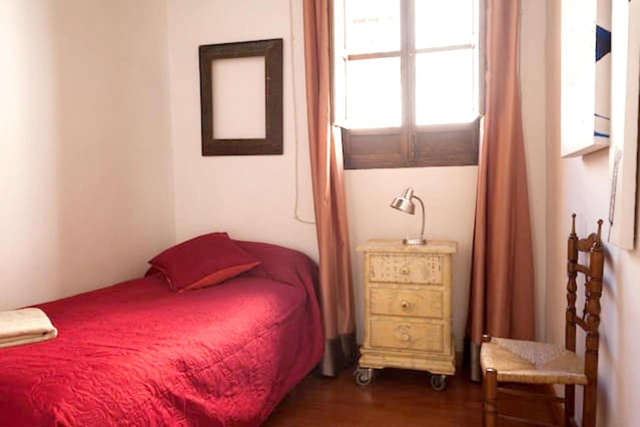 Comfortable In With Air Conditioning Granada