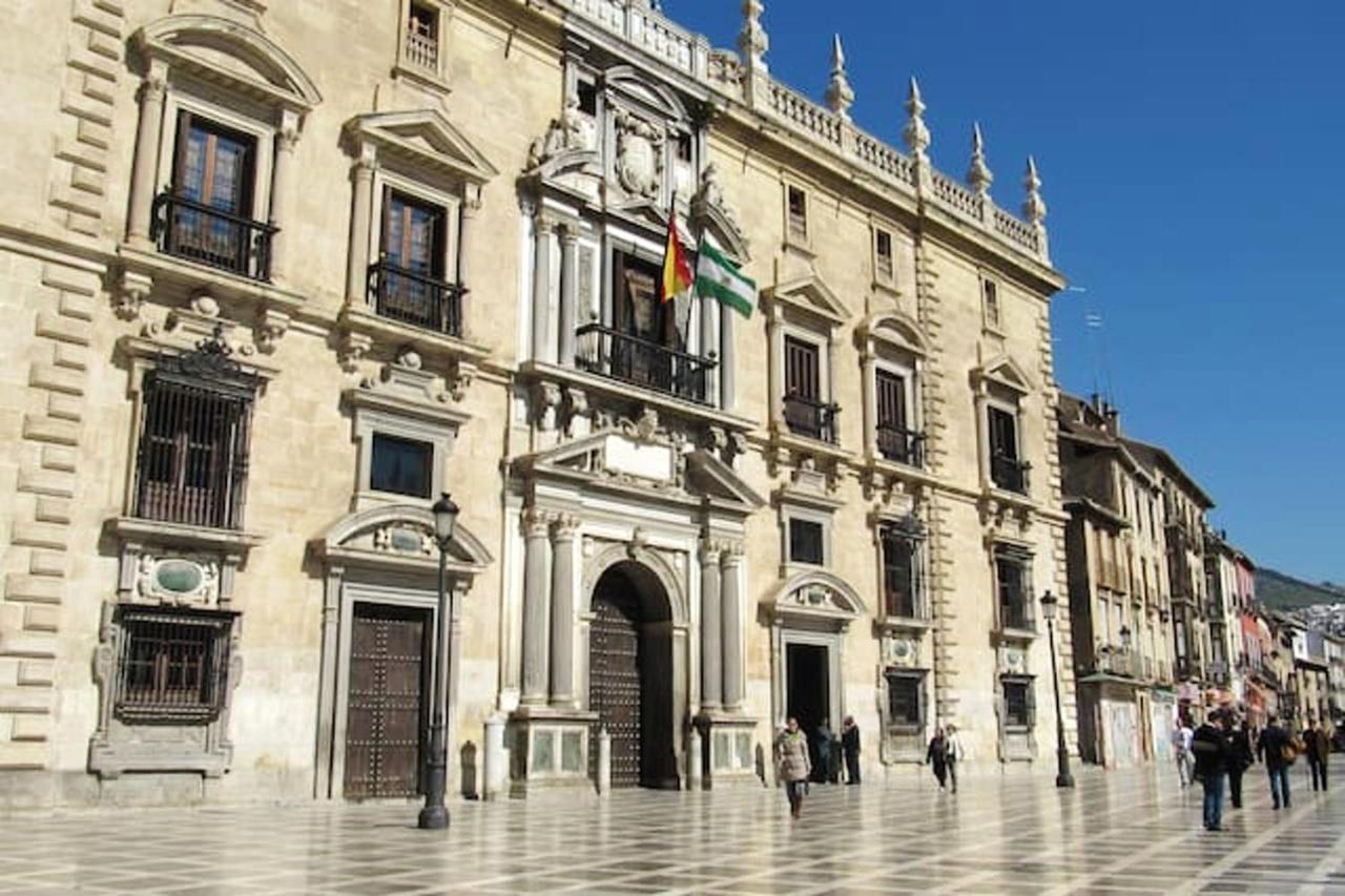 Comfortable In With Air Conditioning Granada