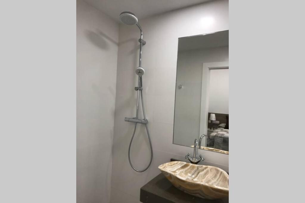 Precioso Piso En Paseo De La Bomba Free Parking Apartamento Granada