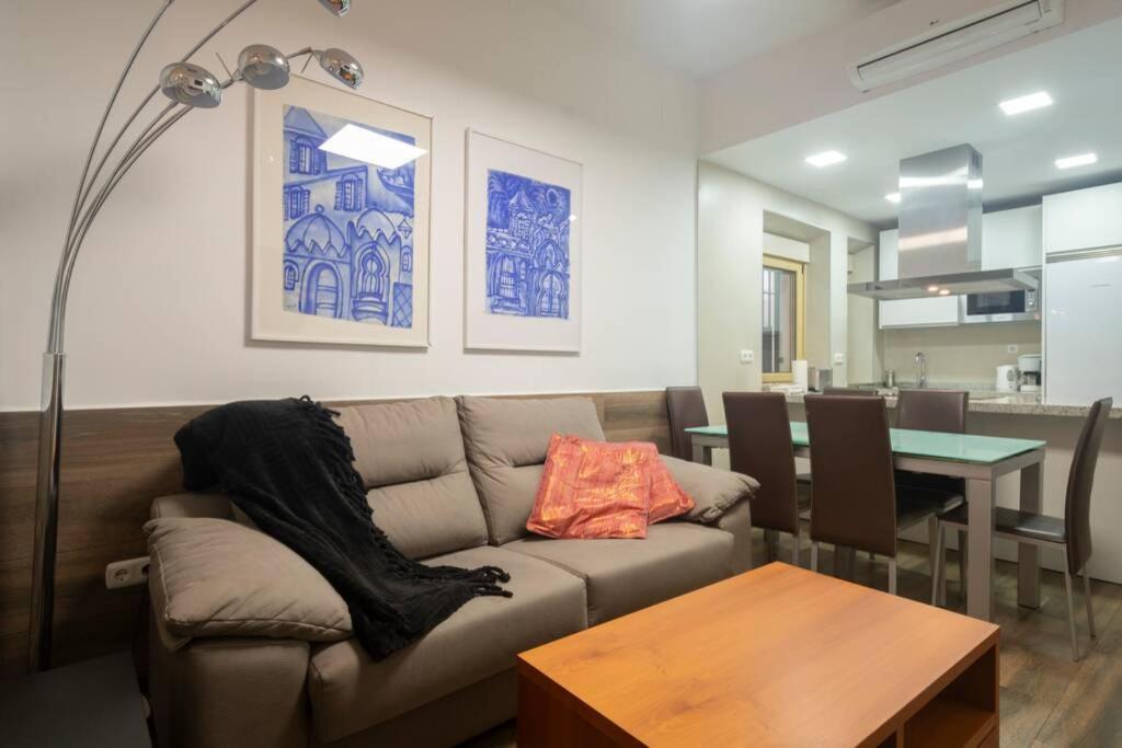 Apartamento Fabuloso Piso Paseo De La Bomba 2 Free Parking *