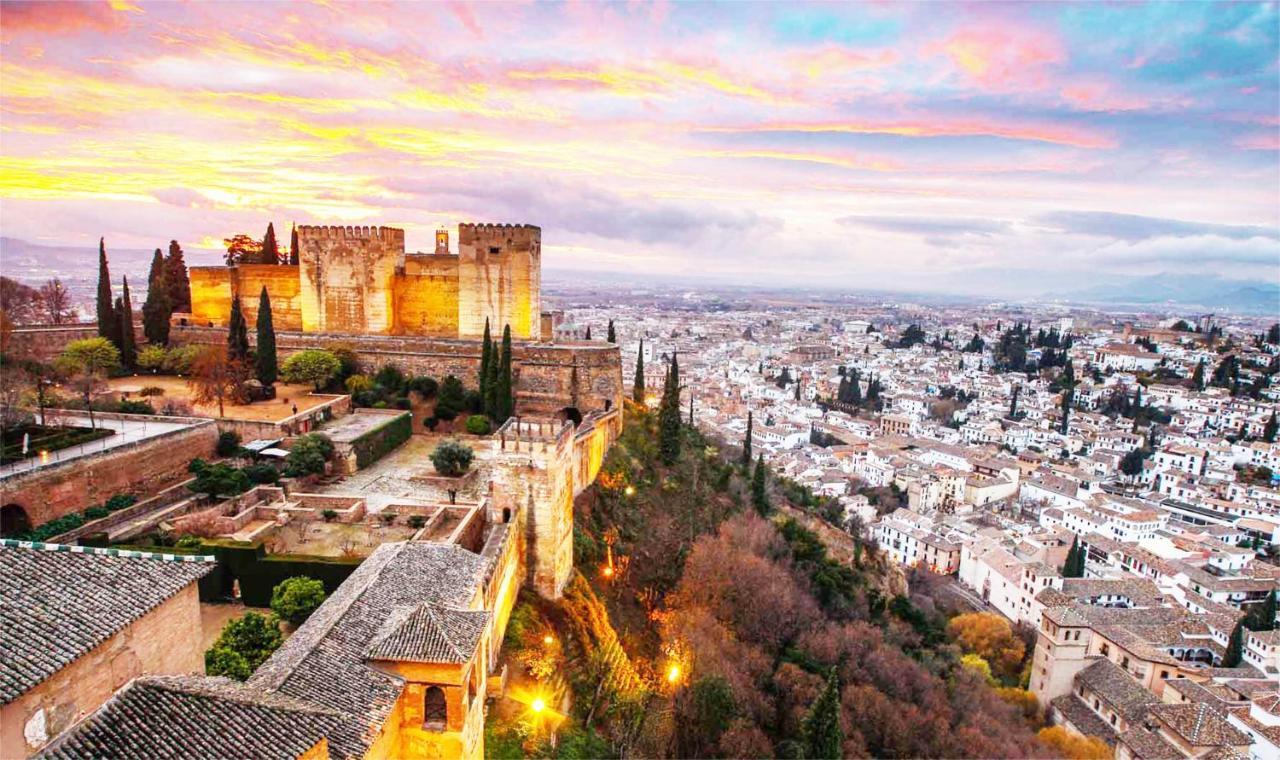 Apartasuite Deluxe Centro Histórico ático Tranquilo Con Terrazas A Pie De Calle * Granada