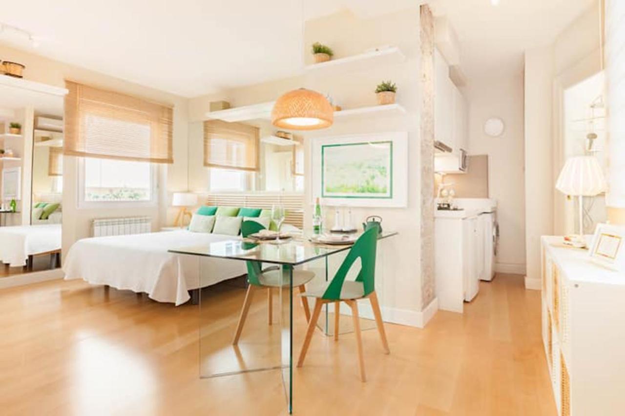 Apartasuite Deluxe Centro Histórico ático Tranquilo Con Terrazas A Pie De Calle Apartamento Granada