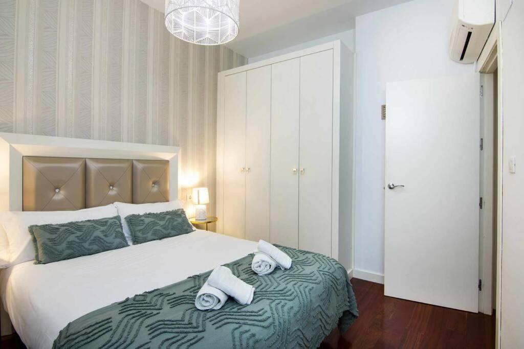 Eco Center Granatensis Catedral 2 Free Parking