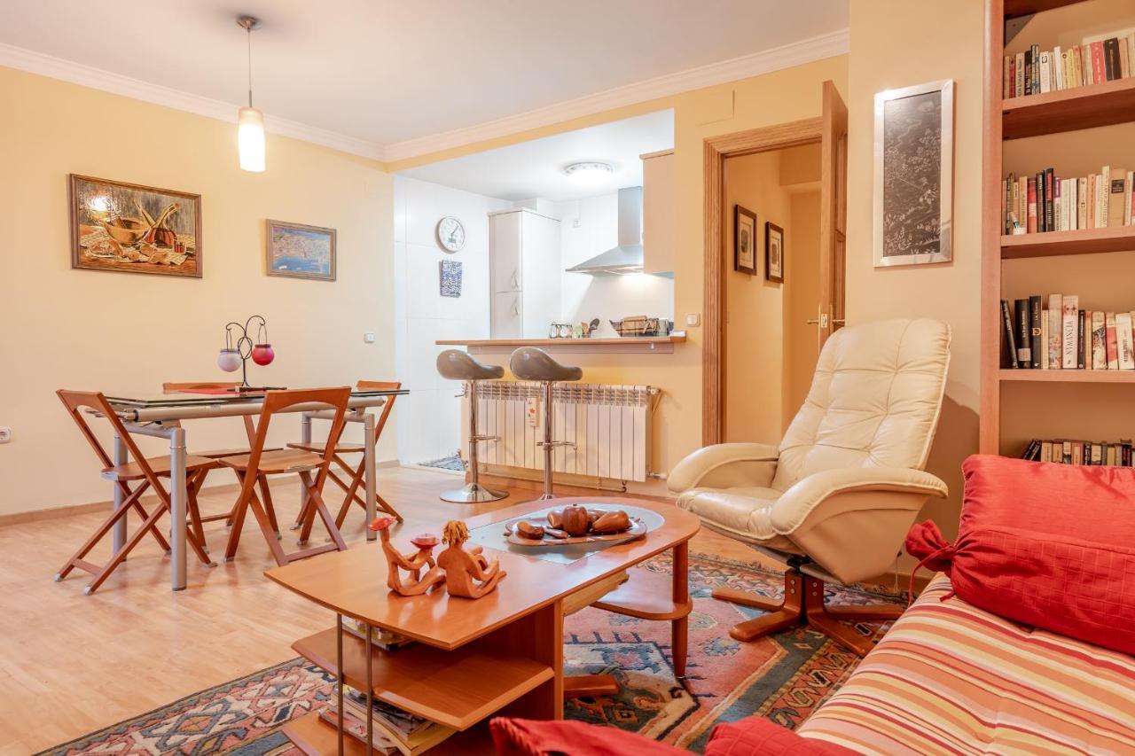 Expoholidays - Centrico Piso Con Parking Incluido Calle Alvaro Bazan Apartamento