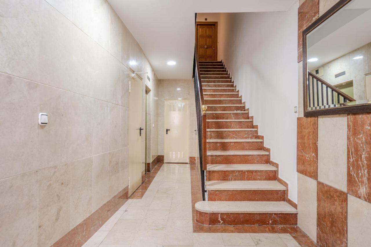Expoholidays - Centrico Piso Con Parking Incluido Calle Alvaro Bazan