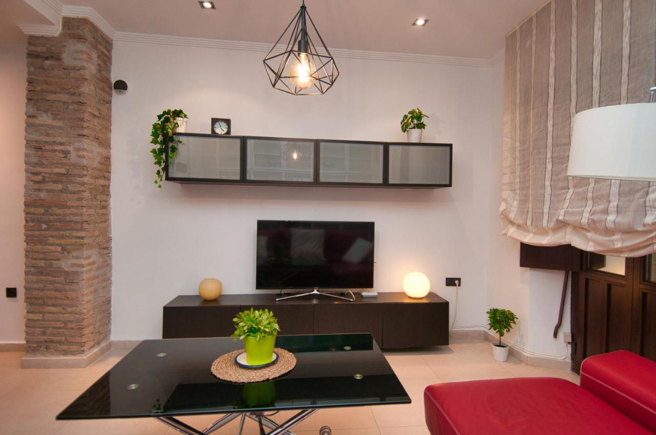 Apartment Almona 1 *