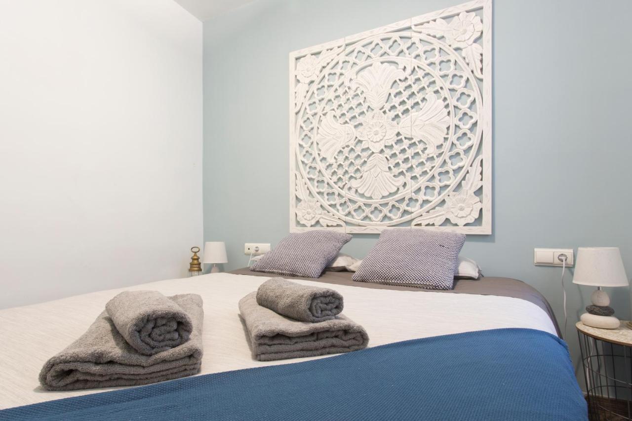 Sky Is Blue In Private Parking Included Apartamento *