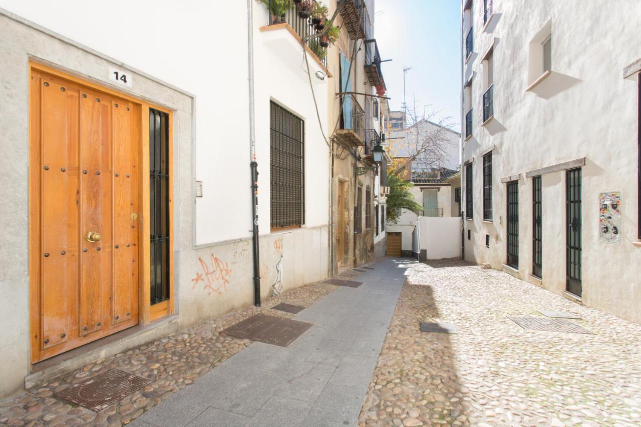 Sky Is Blue In Private Parking Included Apartamento Granada