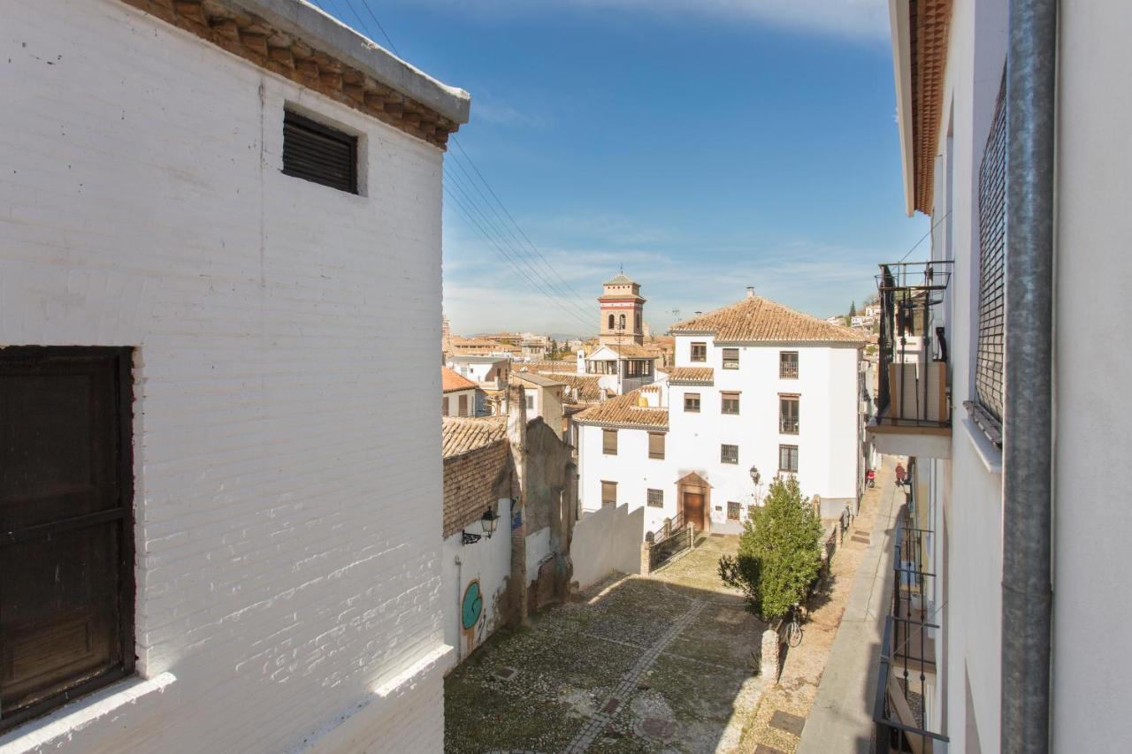 Sky Is Blue In Private Parking Included Apartamento *