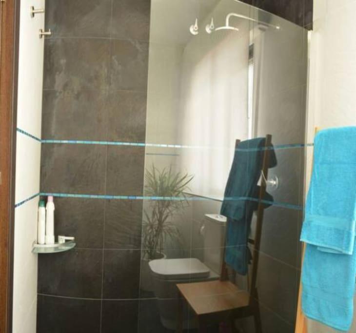 Apartamento Bonito Ap Centrico Patio Wifi Parking Gratis. Granada