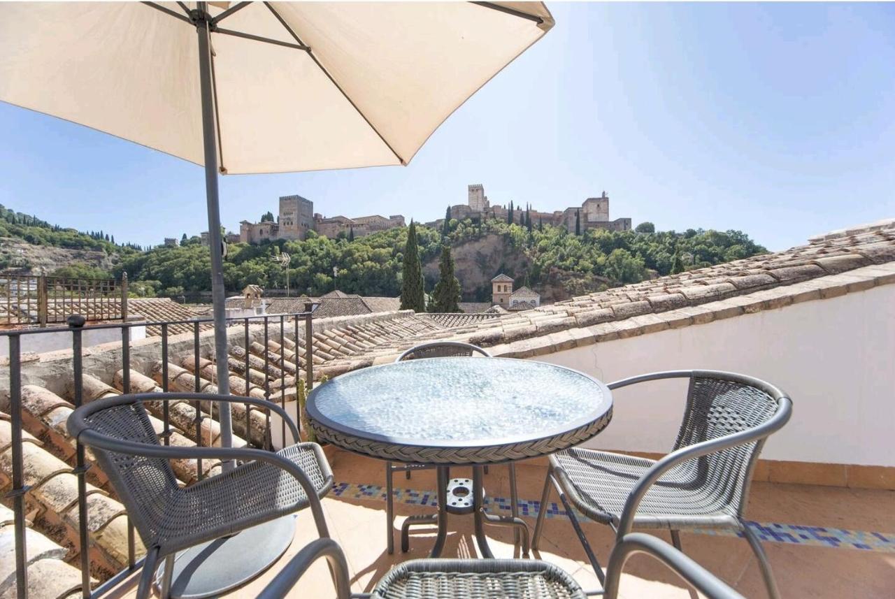 Mi Vecina La Alhambra *