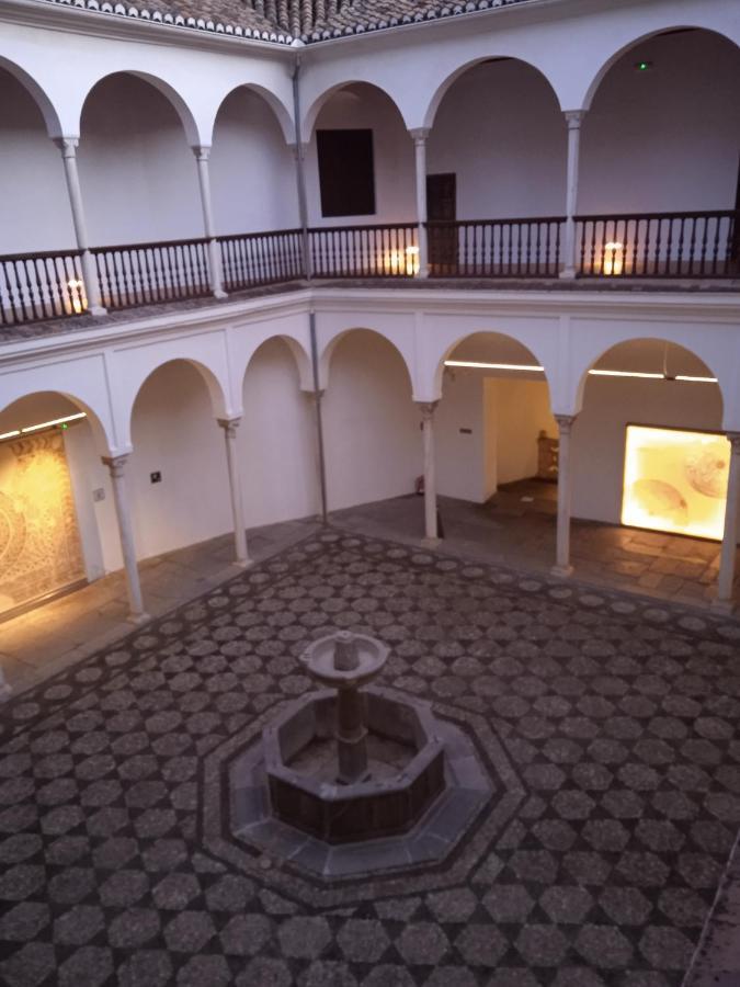 Bonito Ap Centrico Patio Wifi Parking Gratis. Apartamento