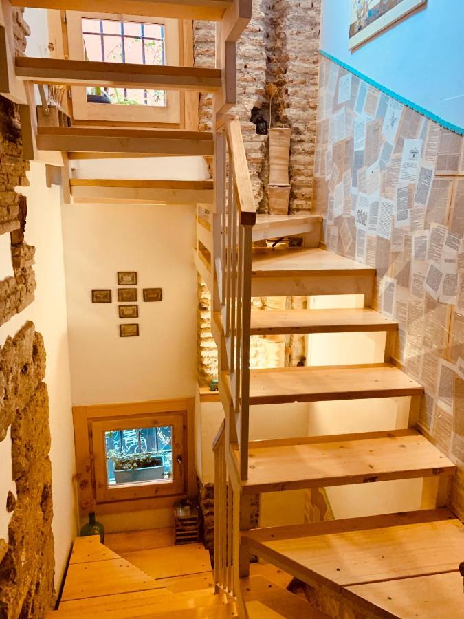 La Casa Rota De