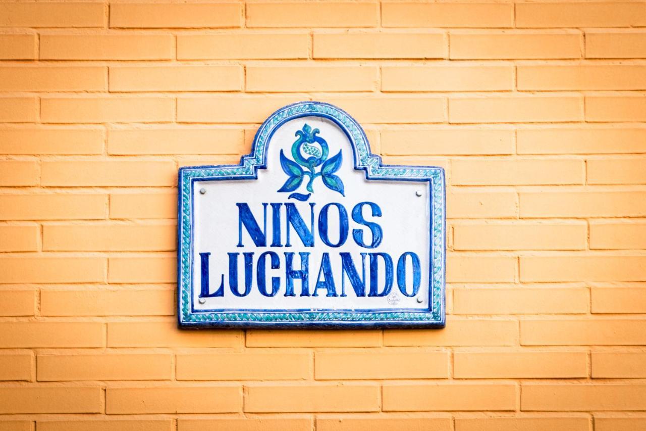Apartamento Niños Luchando *