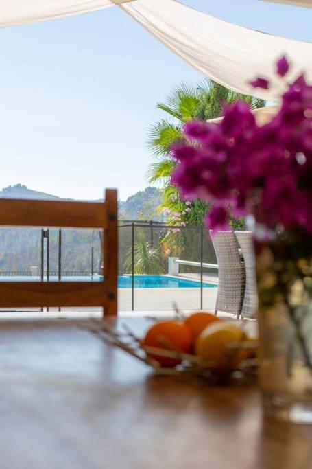 Casa Sierra, A Stunning Spanish Rural Retreat Villa Granada