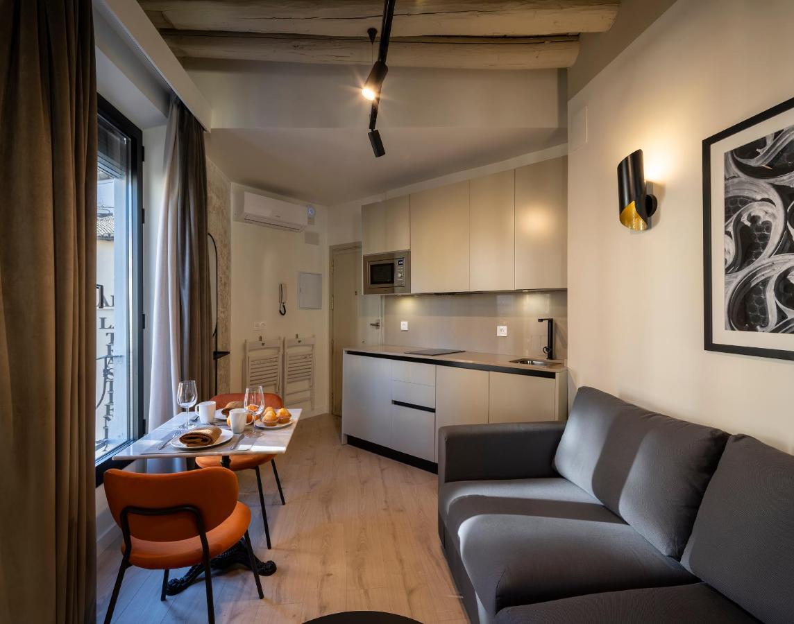 Home4u, Plaza Nueva 1 *