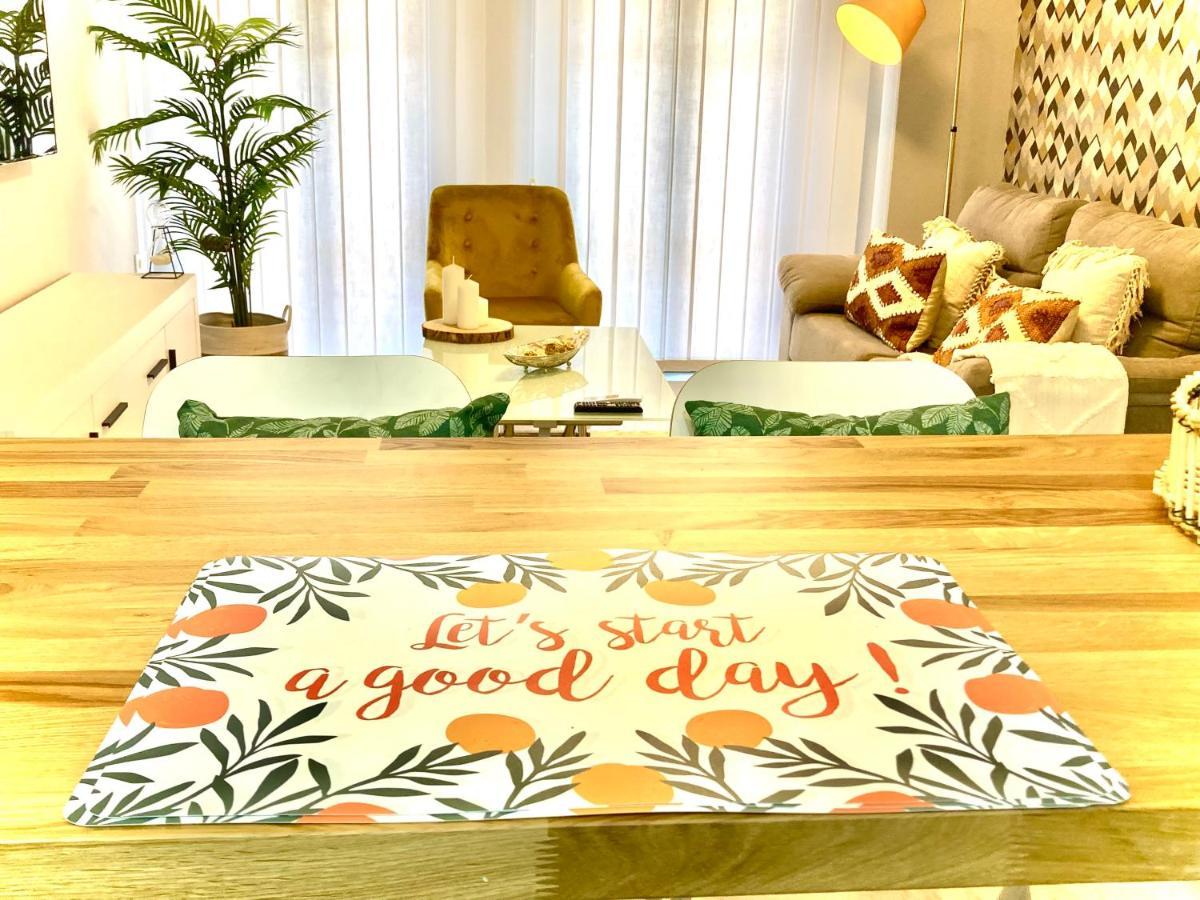 Lovely Con Patio Apartamento *