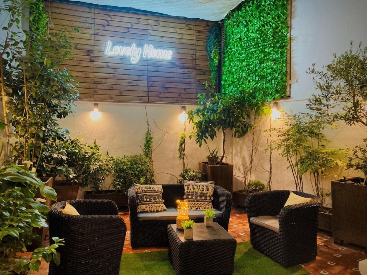 Lovely Con Patio Granada