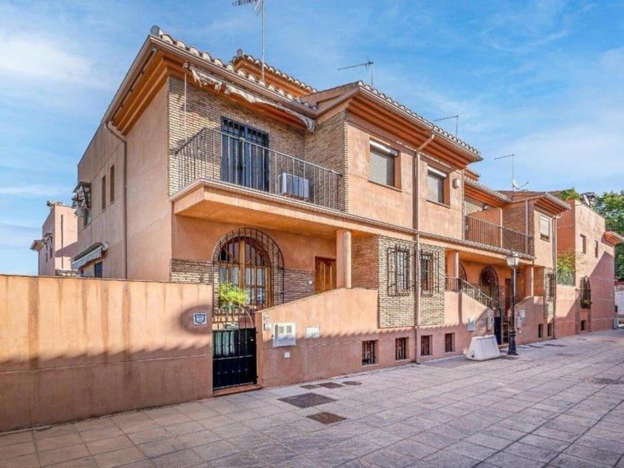 Casa Independiente En El Centro De Granada. Granada