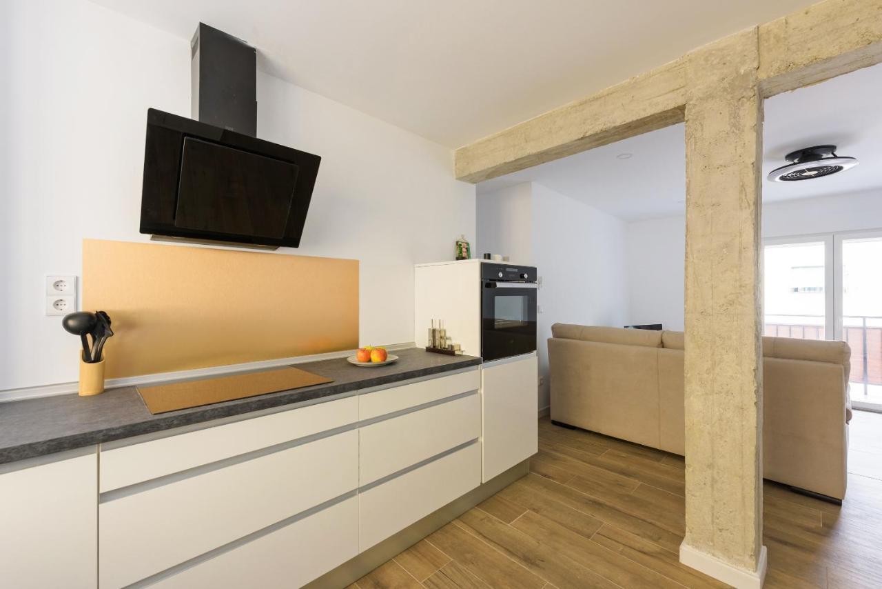 Lagloria Apartment *