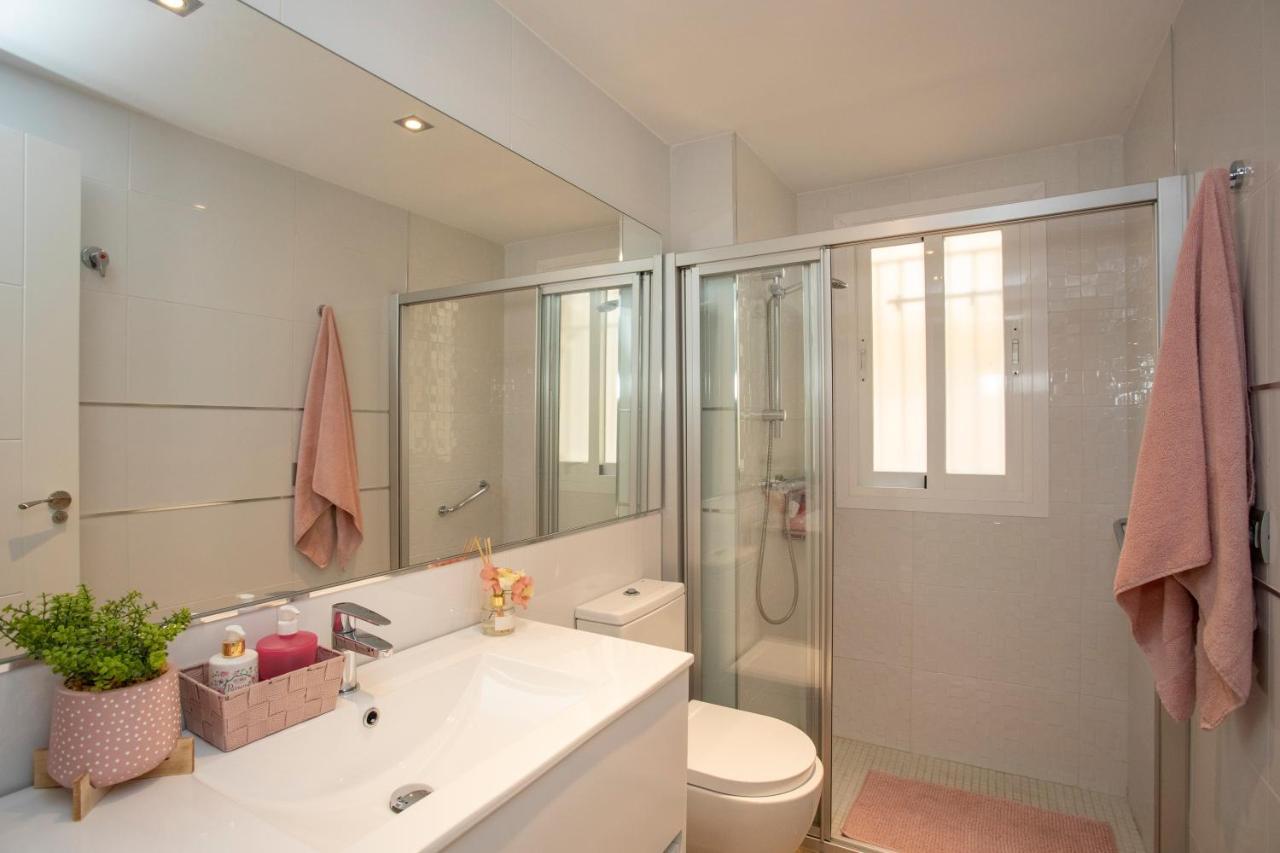 Camino De Ronda Con Parking Apartamento