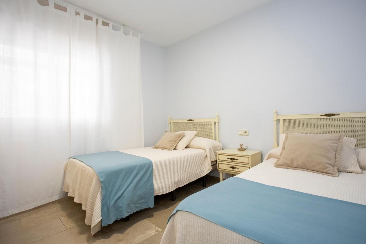 Camino De Ronda Con Parking Apartamento