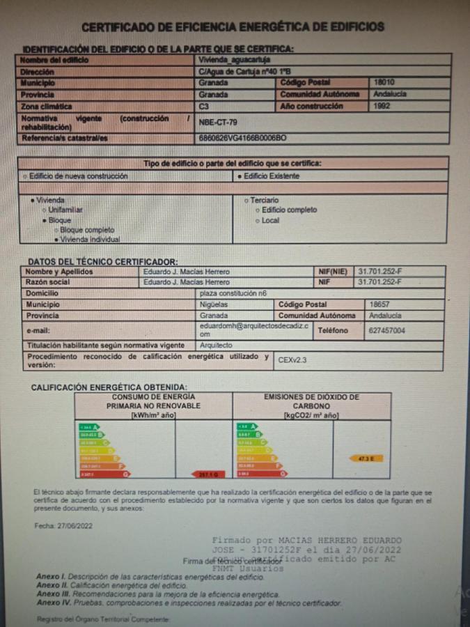 Apartamento Bonito Ap Centrico Patio Wifi Parking Gratis. Granada