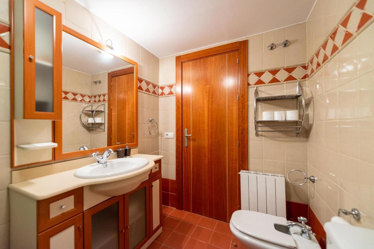 Apartment Center *
