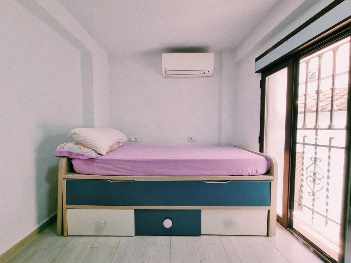 Apartment Studio In Heart Of Closed To Alhambra. *