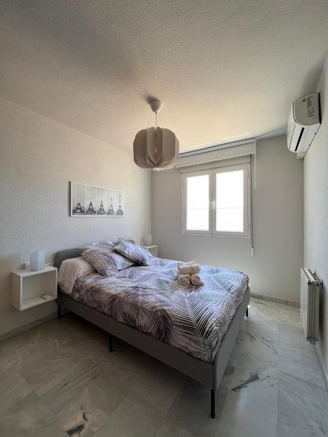 Preciosa Vivienda Con Gran Terraza, Parking Gratis *