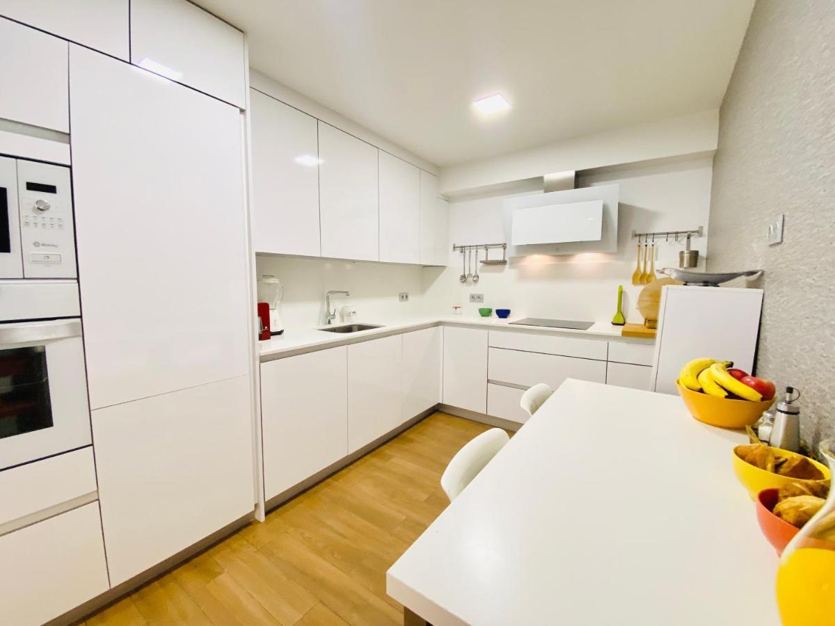 Apto De Diseno Centro Parking Calefaccion Aire Wifi Apartment Granada