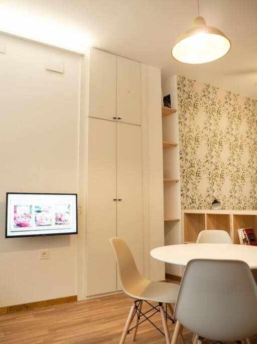 Fantastico Estudio En Pleno Centro De Granada
