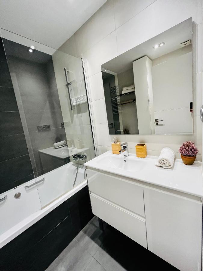 Apartment Apto De Diseno Centro Parking Calefaccion Aire Wifi *