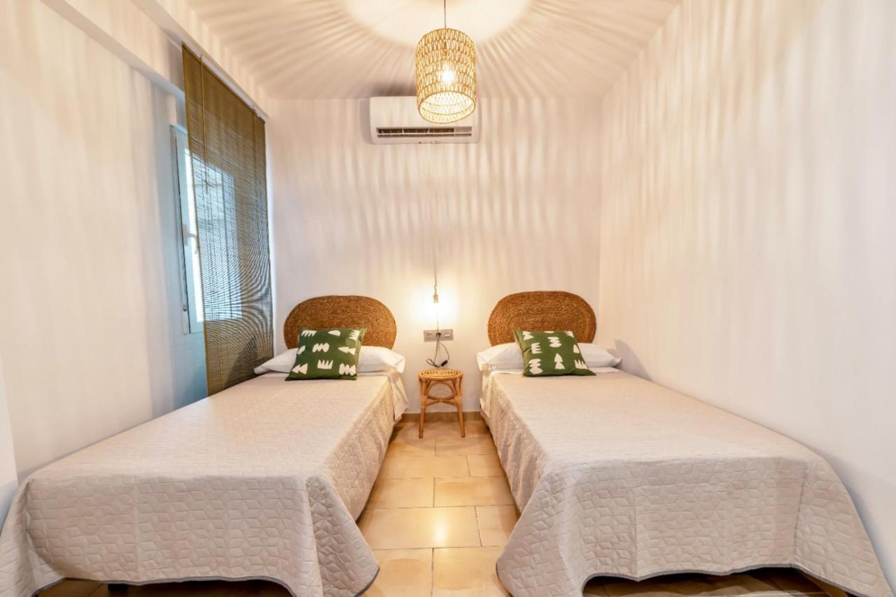 Ronda Genil Con Parking Gratuito Apartamento