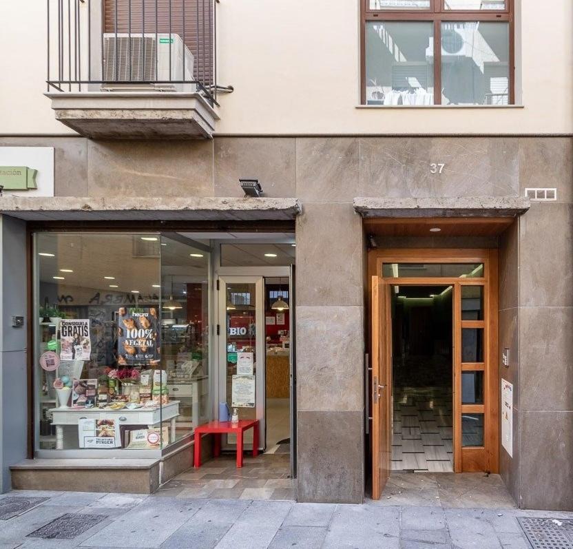 Apartamento 3 Bedroom Elegant & Cozy Centre