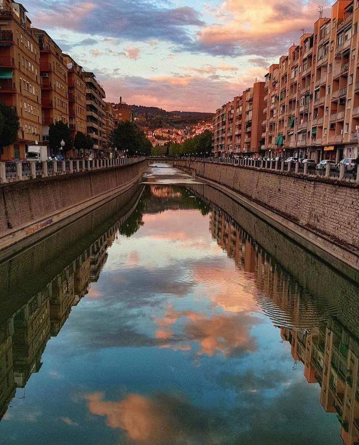 Ronda Genil Con Parking Gratuito Apartamento
