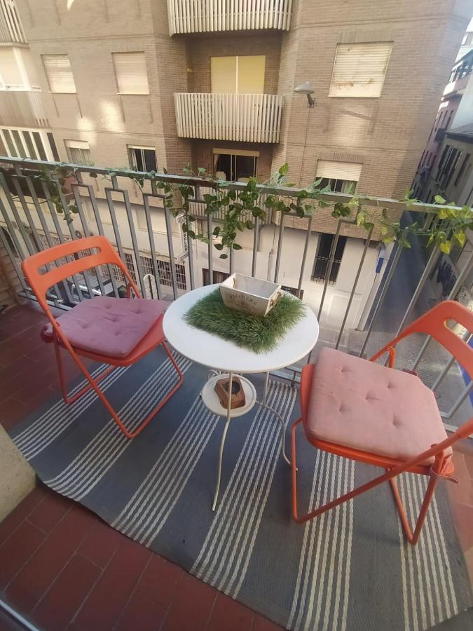 Céntrico Piso Con Aparcamiento Apartamento *