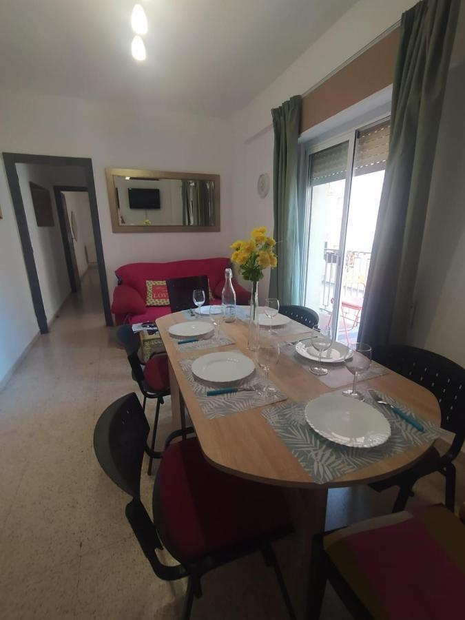 Céntrico Piso Con Aparcamiento * Granada