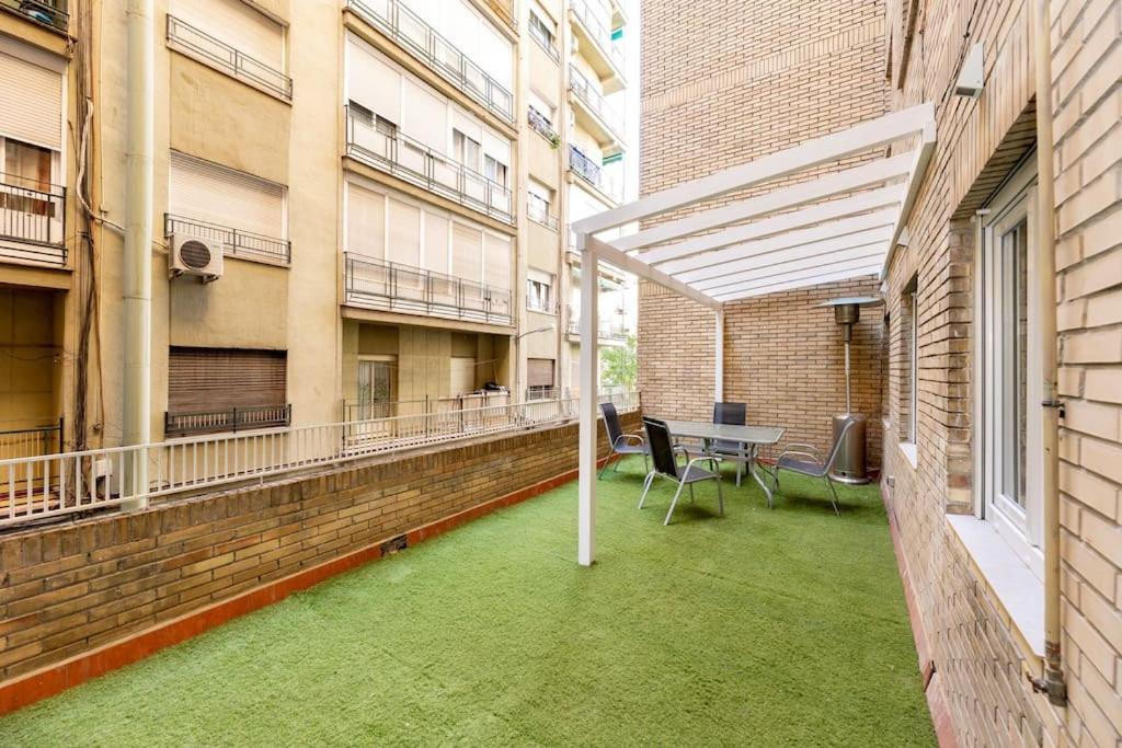 Precioso Piso Con Terraza En Centro De *