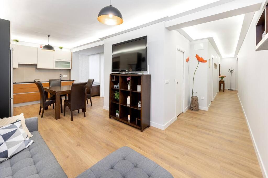 Apartamento Precioso Piso Con Terraza En Centro De Granada