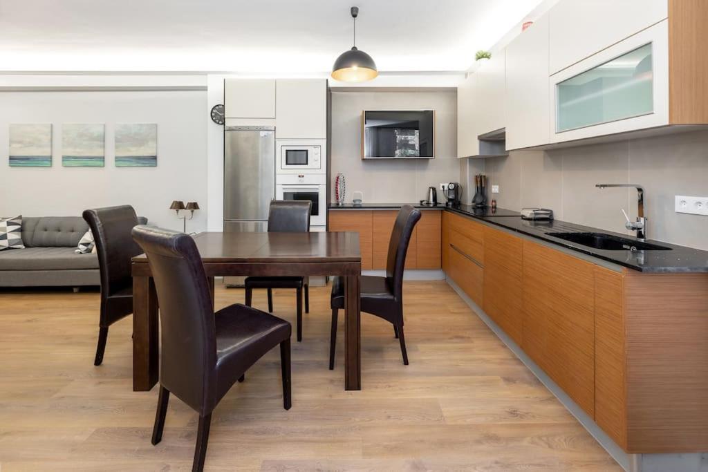 Apartamento Precioso Piso Con Terraza En Centro De