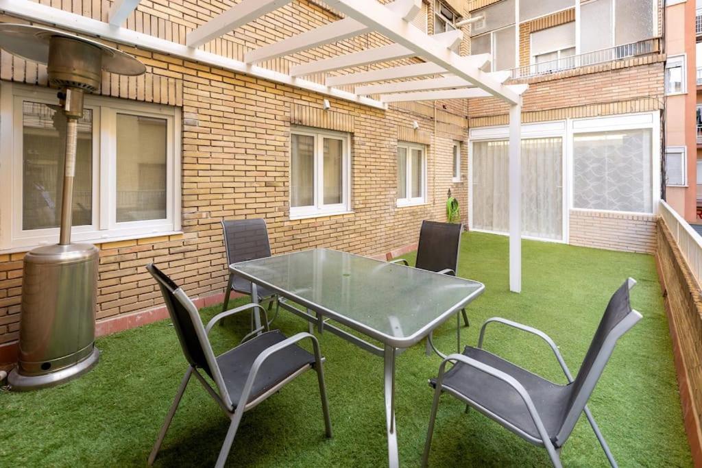 Precioso Piso Con Terraza En Centro De *