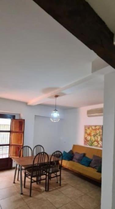 Apartment Corrala De San Anton. Sencillo En Pleno Centro