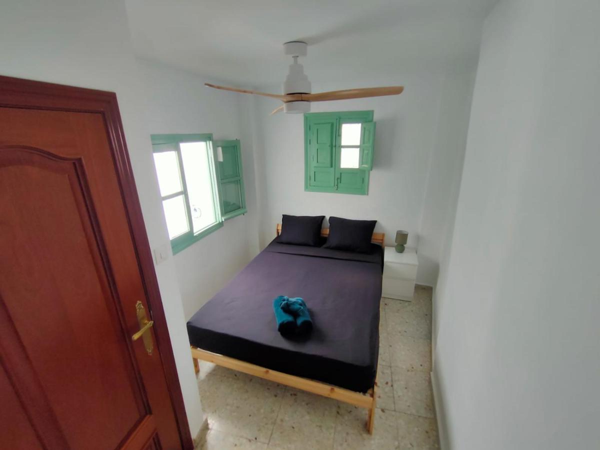 Cosy House, Sunny Terrace, Amazing Views & Outdoor Bathtub! *