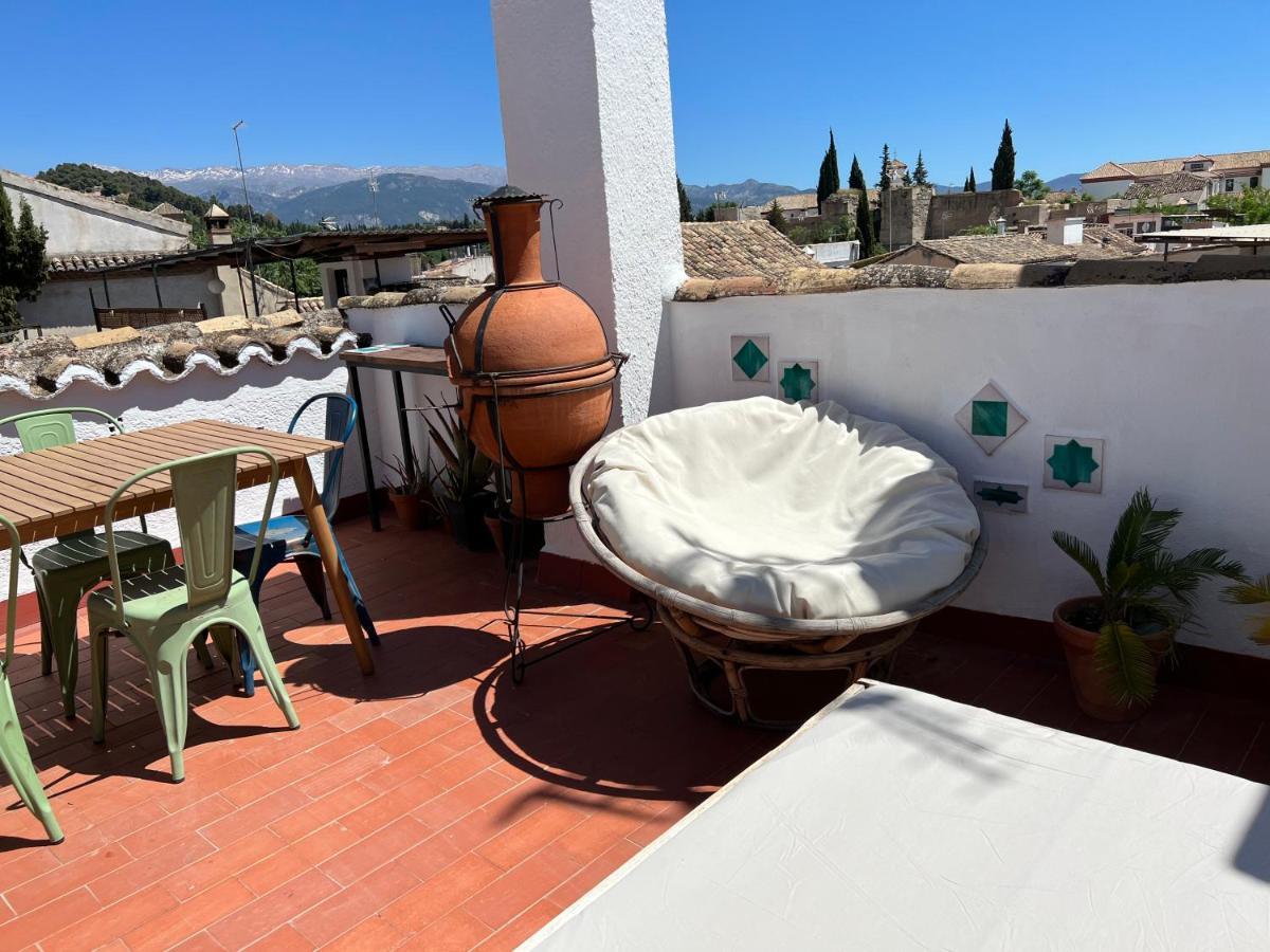 Cosy House, Sunny Terrace, Amazing Views & Outdoor Bathtub!