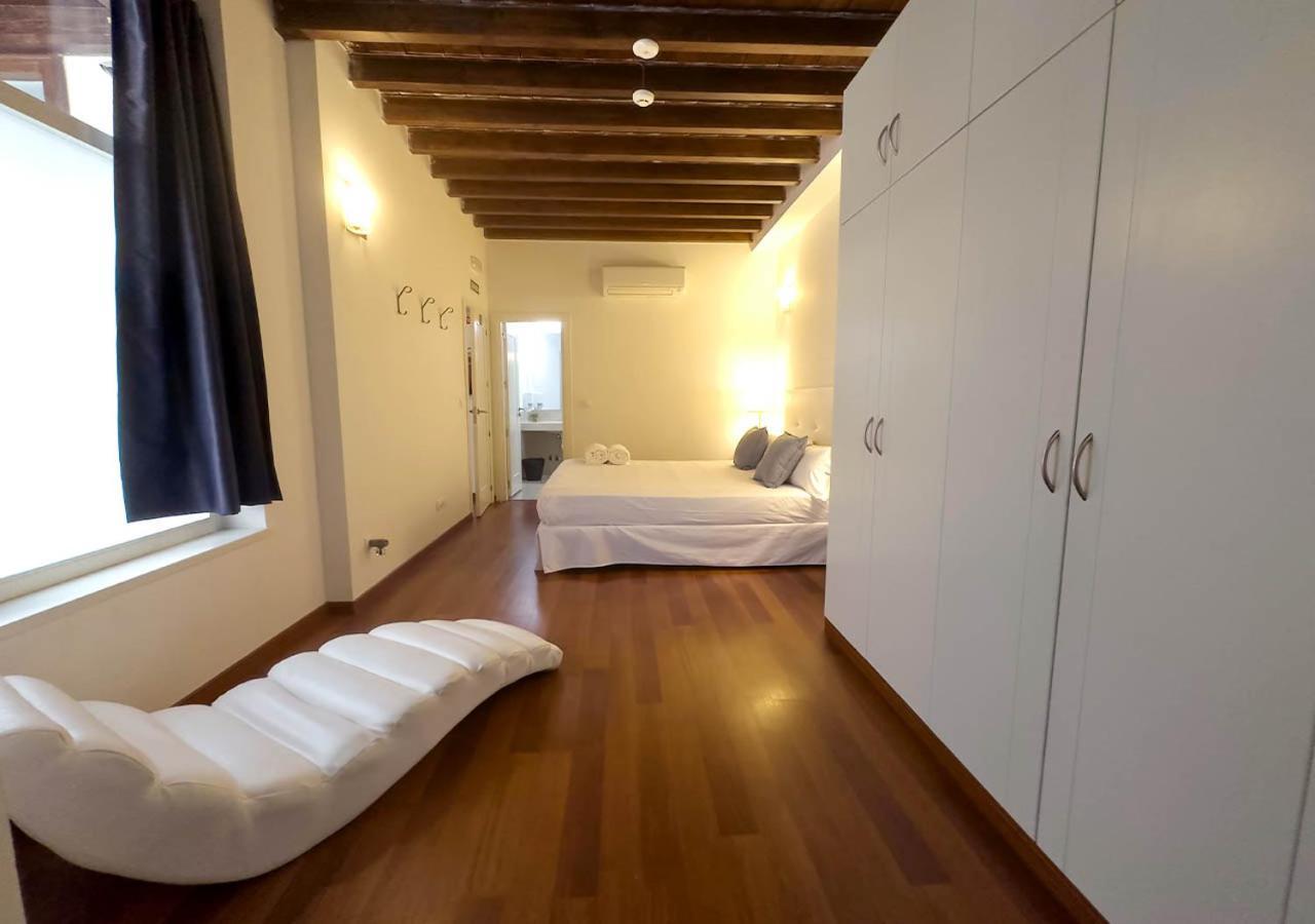 Isa Apartment Granada