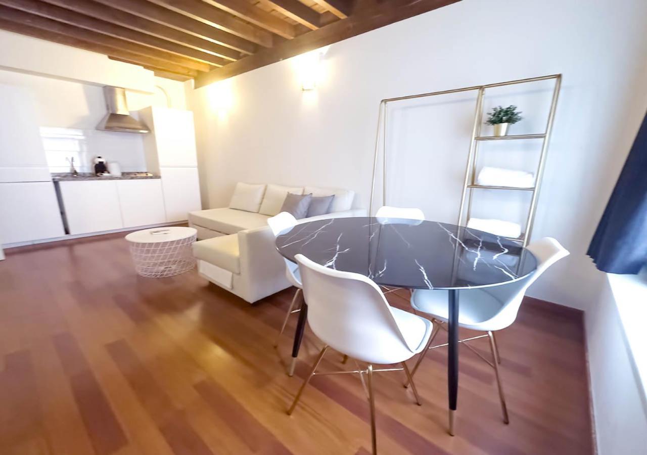Isa Apartment Granada
