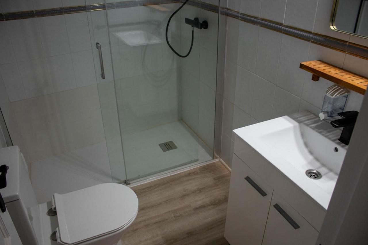 Atico Con Terraza En Cuesta Gomerez Apartamento