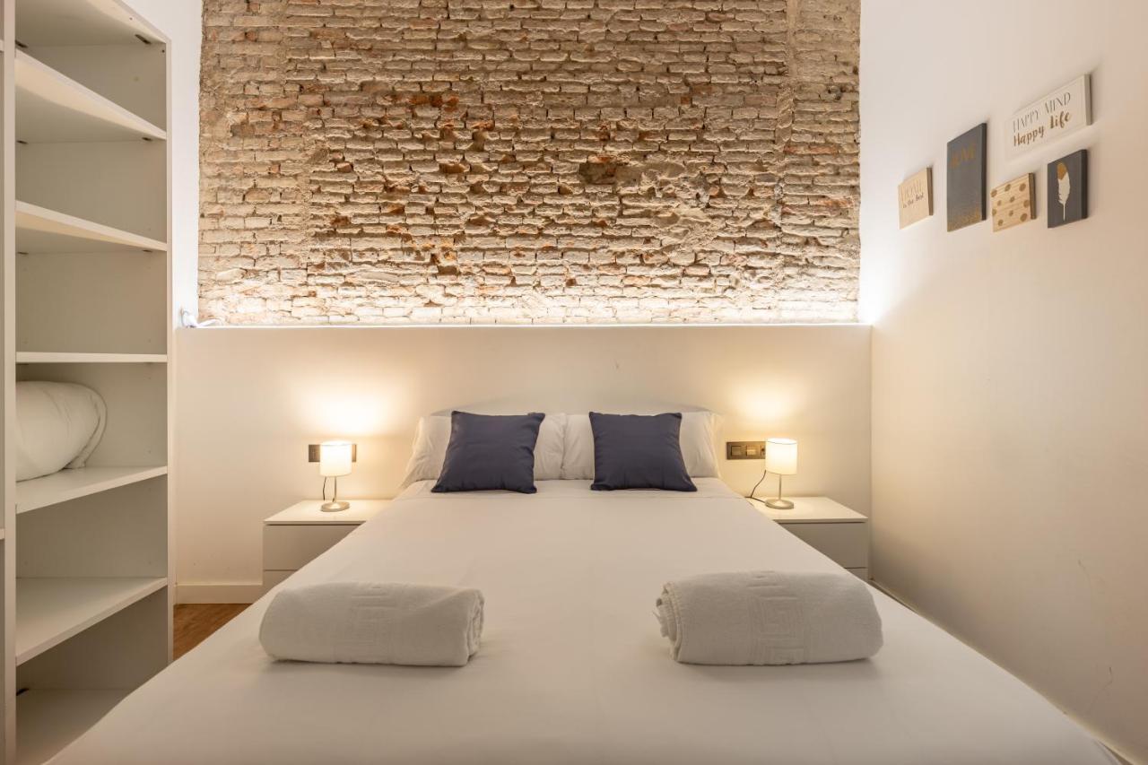 Deluxe 3000 Apartment